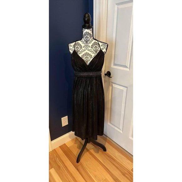 Dress Barn Dresses & Skirts - Gorgeous Dress Barn Sz 16 Black Shimmery Dress